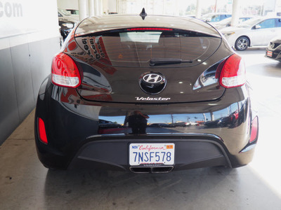 2016 Hyundai Veloster Base