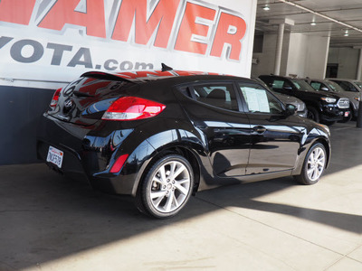 2016 Hyundai Veloster Base