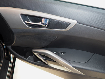 2016 Hyundai Veloster Base