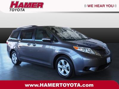 2016 Toyota Sienna LE