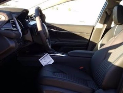 2020 Toyota Camry Hybrid SE