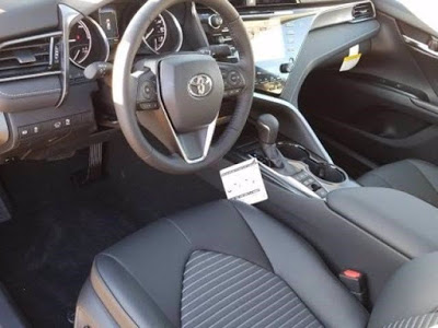2020 Toyota Camry Hybrid SE