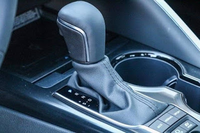 2020 Toyota Camry Hybrid SE
