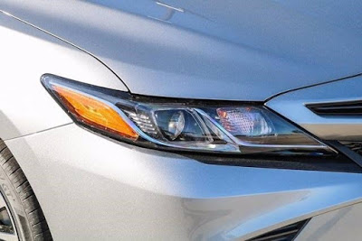 2020 Toyota Camry Hybrid SE