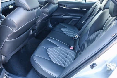 2020 Toyota Camry Hybrid SE