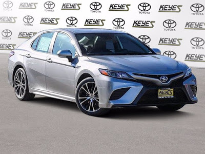 2020 Toyota Camry Hybrid SE