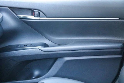 2020 Toyota Camry Hybrid SE