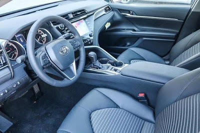 2020 Toyota Camry Hybrid SE