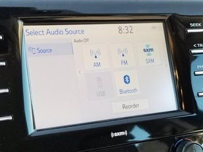 2020 Toyota Camry Hybrid LE