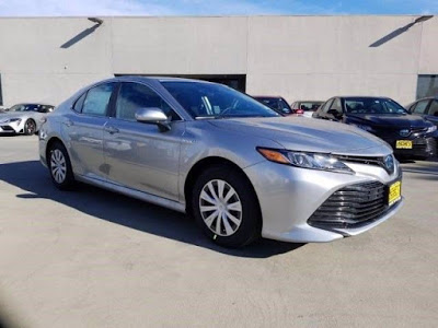 2020 Toyota Camry Hybrid LE