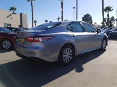 2020 Toyota Camry Hybrid LE