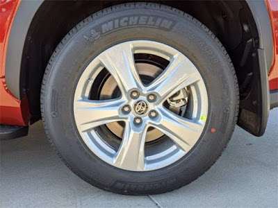 2021 Toyota Highlander LE