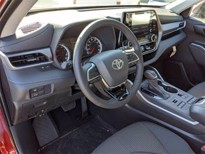 2021 Toyota Highlander LE