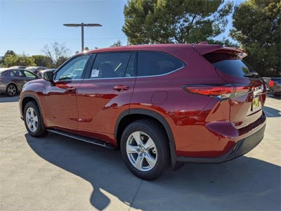 2021 Toyota Highlander LE