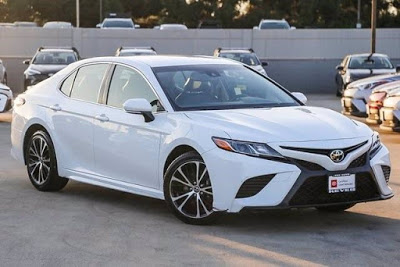 2018 Toyota Camry SE